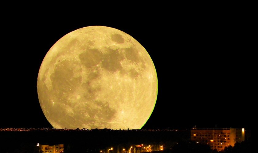 super-luna