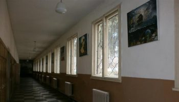 uchilitshe-koridor