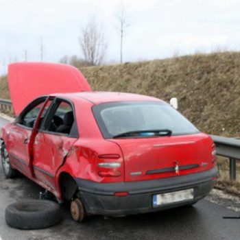 5882