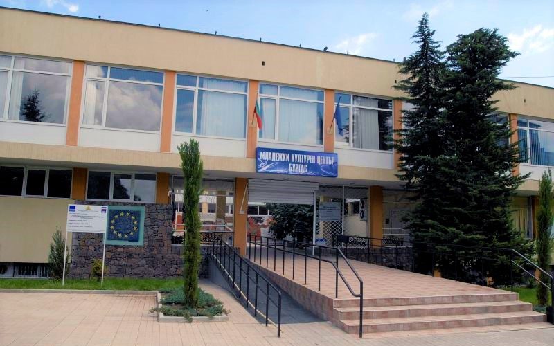 mladejki kulturen centyr burgas