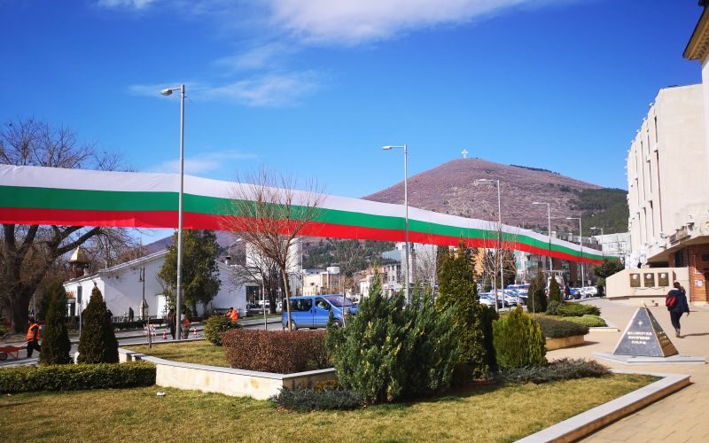 sliven 3 mart