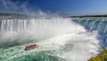 waterfall-5050298_1280