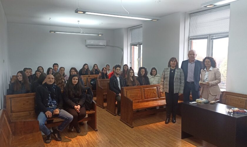 Сливен – прокурори и ученици