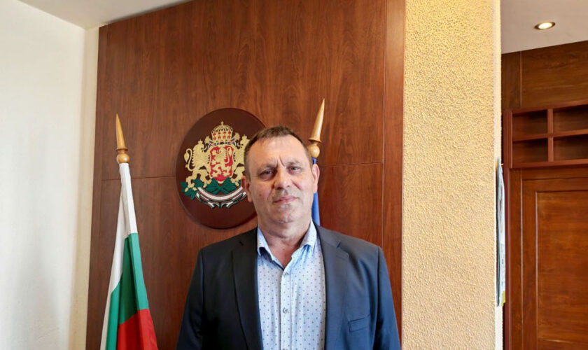 Deqn Belemezov